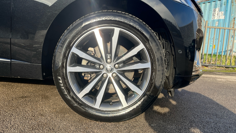 Jaguar F-Pace 2.0 D200 R-Dynamic SE Black 5dr Auto AWD Diesel Estate